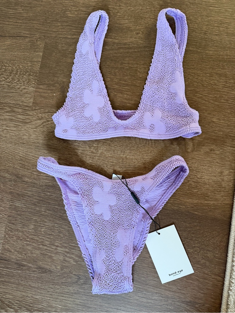 NWT BOND-EYE Scout Crop - Lavender Floral